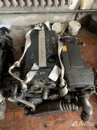 Двигатель Mercedes-Benz C180 S203 271.946 2004