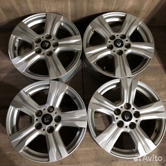 Литые диски на duster