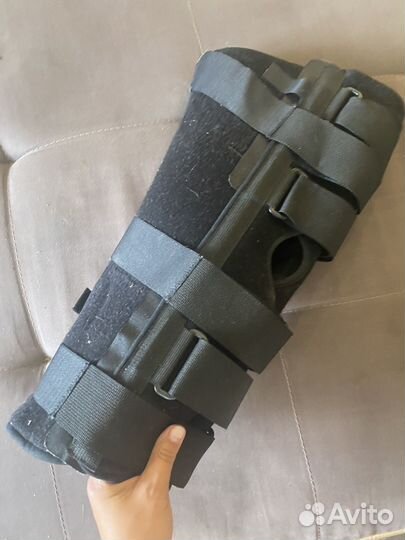 Коленный ортез послеоперационный, шарнирный тутор