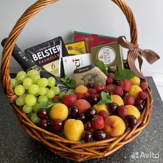 Фруктовая корзина подарок с доставкой