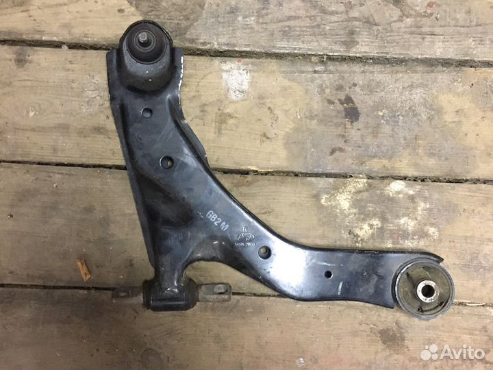 Kia optima 2003 правый нижний рычаг