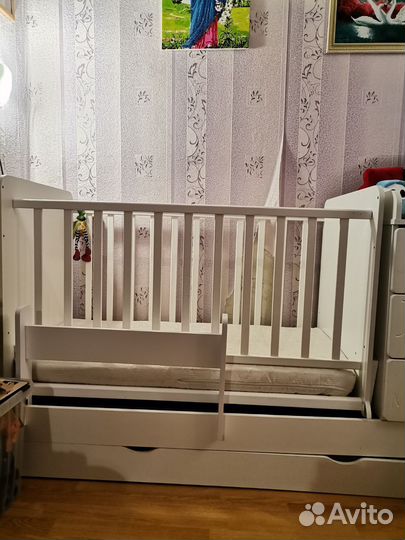 Детская кроватка