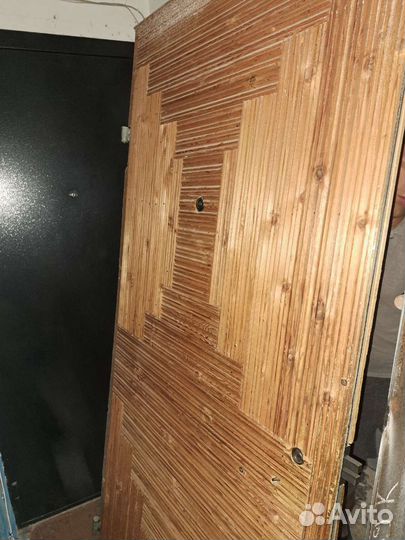 Металлическая дверь бу