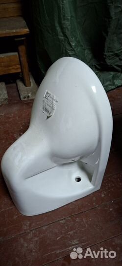 Унитаз подвесной Jika 2137.0.000.000.3