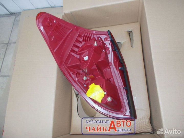Фонарь задний правый Toyota Rav4 2005-2008