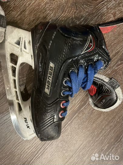 Хоккейные коньки bauer vapor 1x