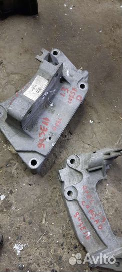 Opel corsa d 1.3 кронштейн двигателя