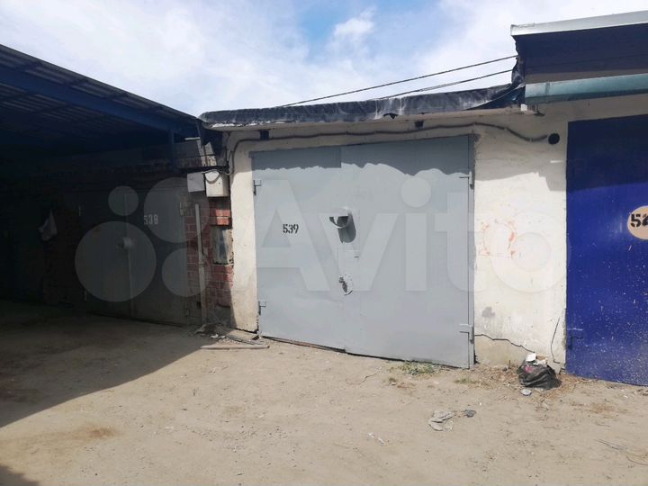 Гараж, > 30 м²