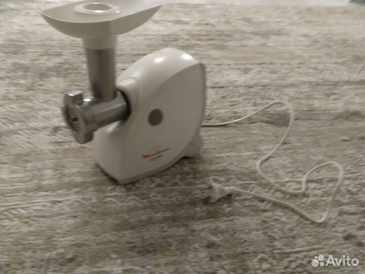 Мясорубка электрическая moulinex