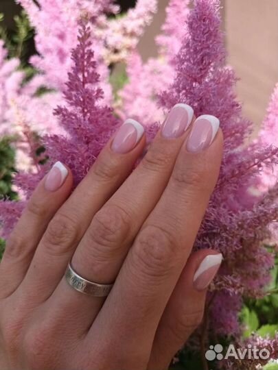 Маникюр и педикюр