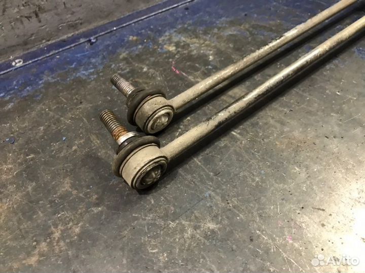 Стойки стабилизатора передние Ford Focus 3 CB8