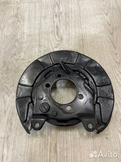 Механизм ручного тормоза задний левый Mitsubishi