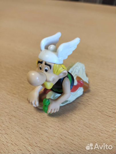 Игрушка Астерикс из McDonald’s