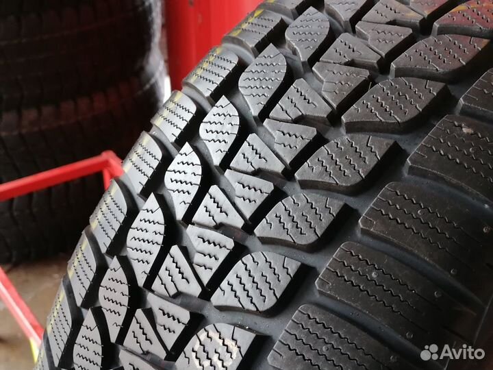 Bridgestone Blizzak LM-25 255/60 R18