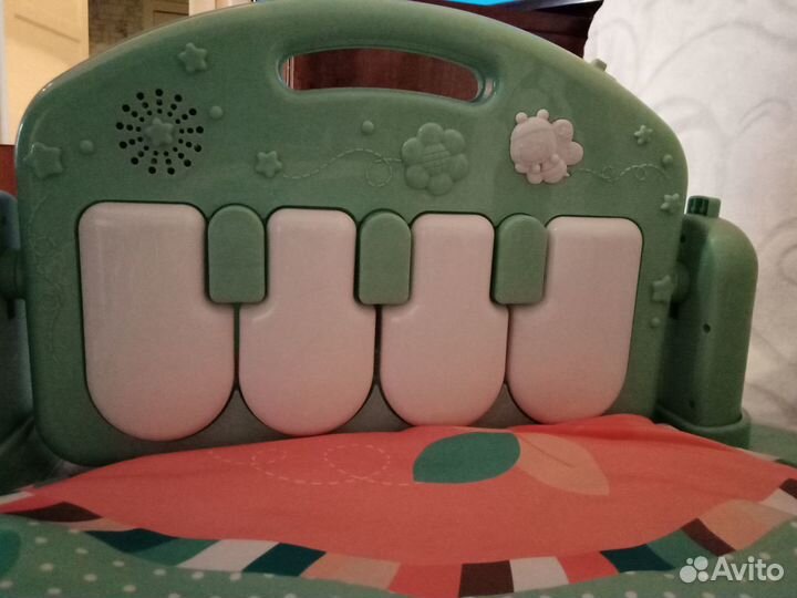 Развивающий коврик с пианино