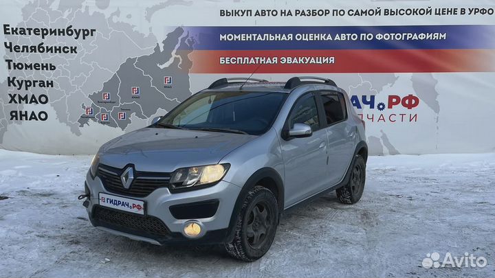 Крыло заднее левое Renault Sandero Stepway (5S)