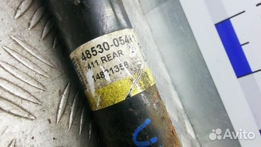 Амортизатор задней балки toyota avensis T27 (UBN03