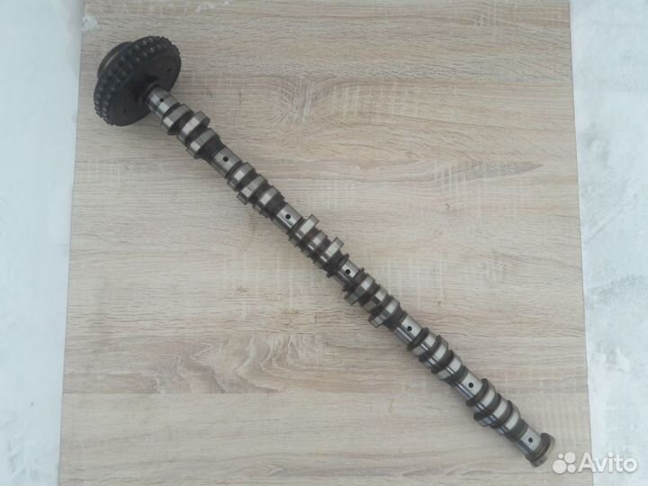 Распредвал правый Mercedes W220 A1370500301