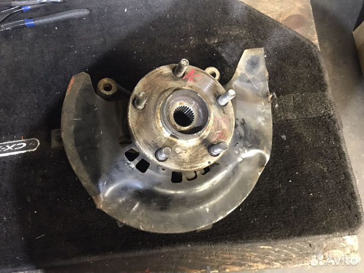 Кулак передний правый Тойота Камри V 50 10-15г