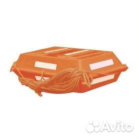 Спасательный плот с верёвкой по бокам на 6 человек