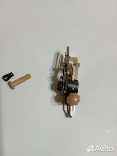 Приставка к бытовой швейной машине зиг-заг