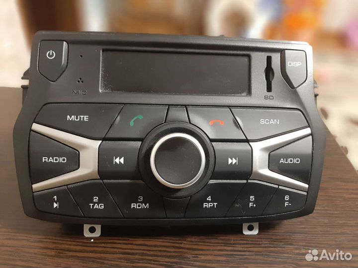 Штатная магнитола LADA vesta