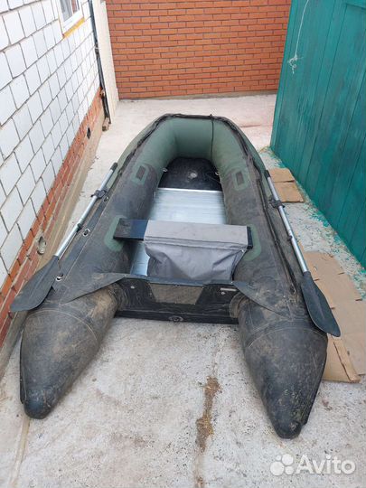 Лодка Stingray