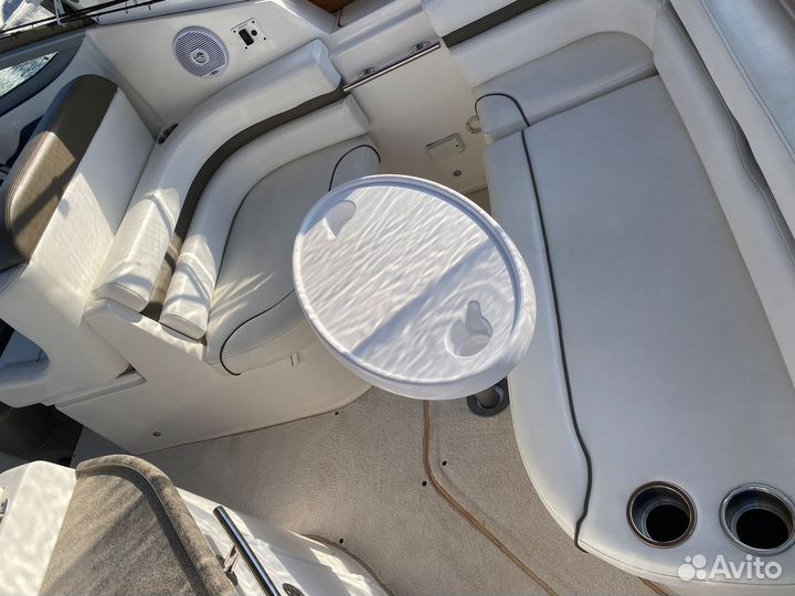 Катер Rinker 260