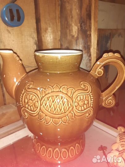 Глиняный кувшин