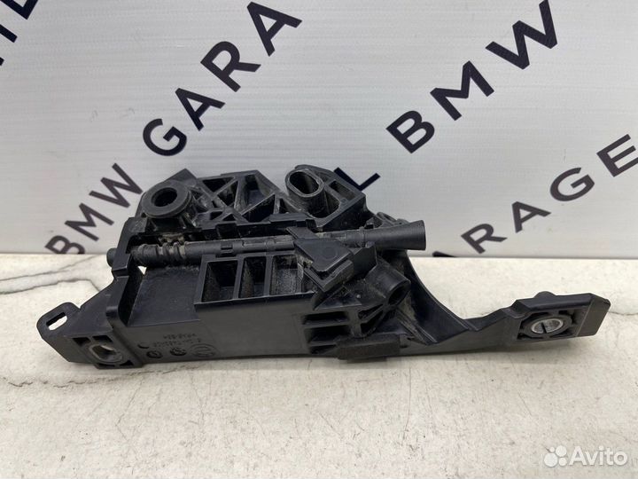 Направляющая крышки багажника левая Bmw G21