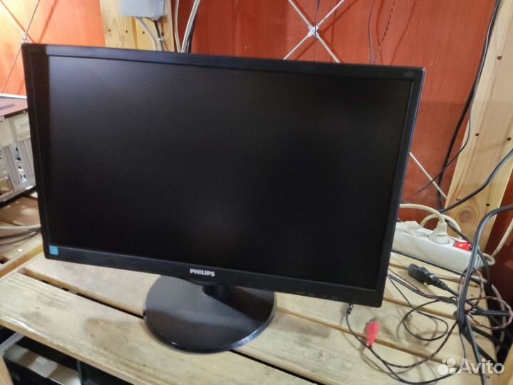 ЖК монитор Phillips 223v5lsb/22 дюйма/VGA/DVI