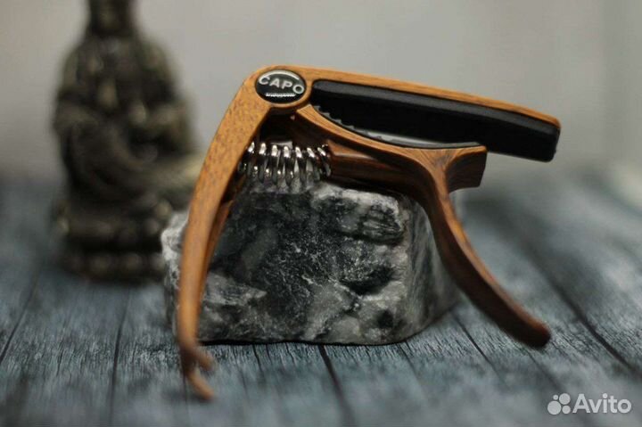 Каподастр для гитары