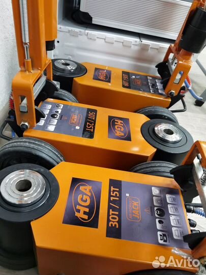 Домкрат подкатной грузовой