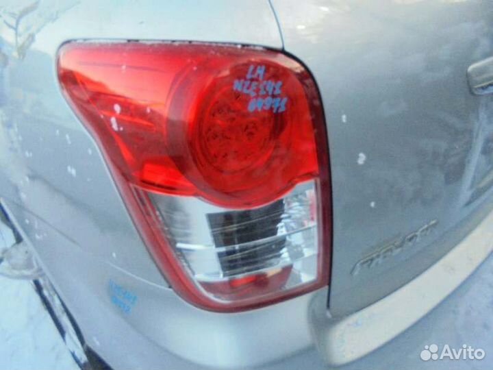 Стоп левый Toyota Corolla Fielder NZE141 1NZ-FE