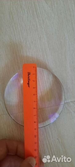 Увеличительное стекло, лупа