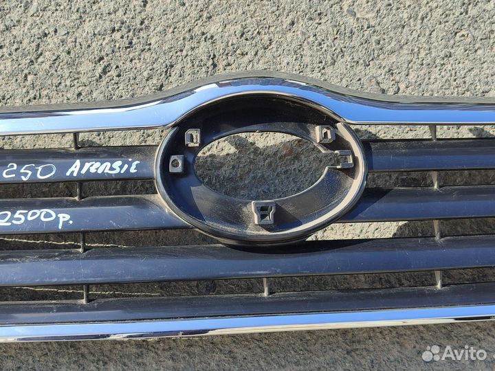 Решетка радиатора Toyota Avensis 250 2002-10 Китай