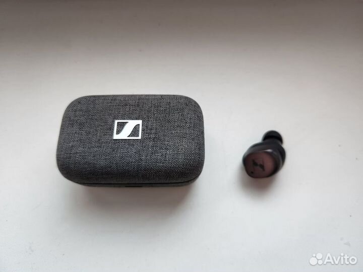 Sennheiser momentum true wireless 3 (кейс и правый