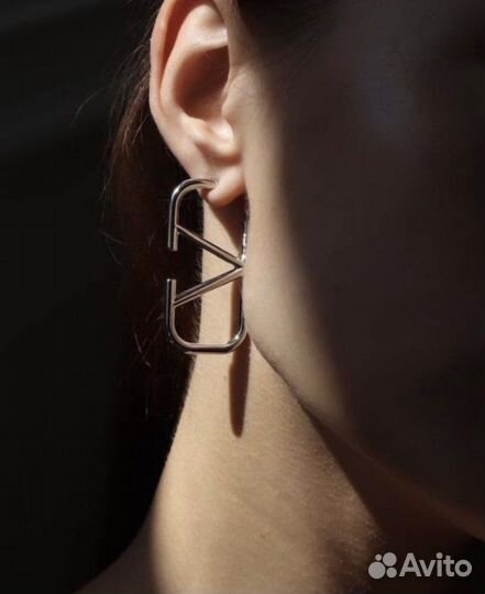 Серьги valentino