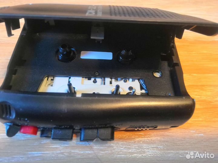 Кассетный плеер-диктофон Sony TCM-323