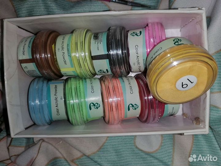 Акриловая пудра для ногтей