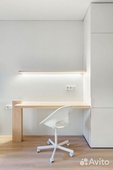 Рабочая зона вдоль окна