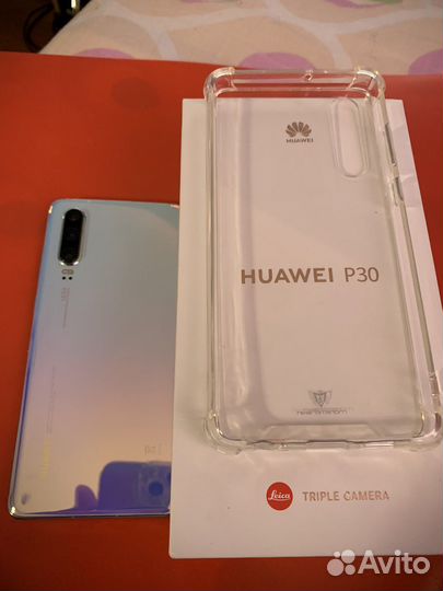 Телефон Huawei p30