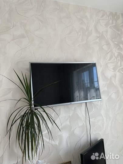 Телевизор lg SMART tv 32