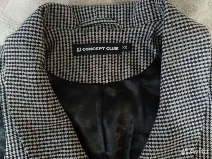 Костюм женский