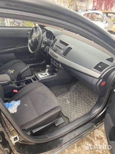 Автомобили на запчасти митцубиши ланцер10