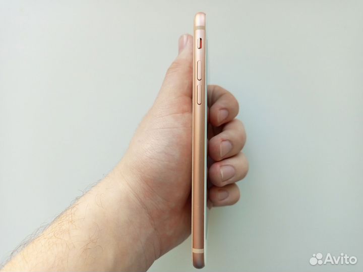 iPhone 8, 64 ГБ