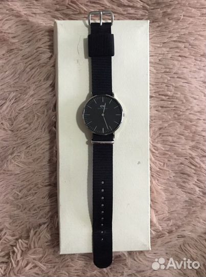 Часы daniel wellington