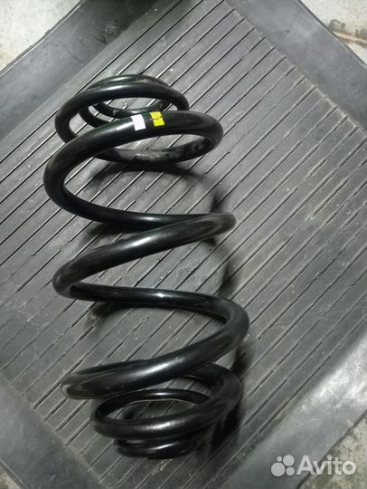 Пружина задняя Опель Виваро