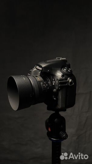 Зеркальный фотоаппарат Nikon d800 с объективом
