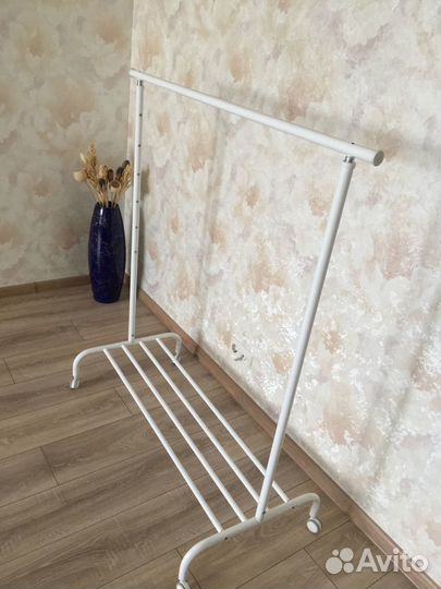 Вешалка для одежды